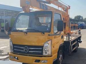 國(guó)六華通凱馬汽油高空作業(yè)車